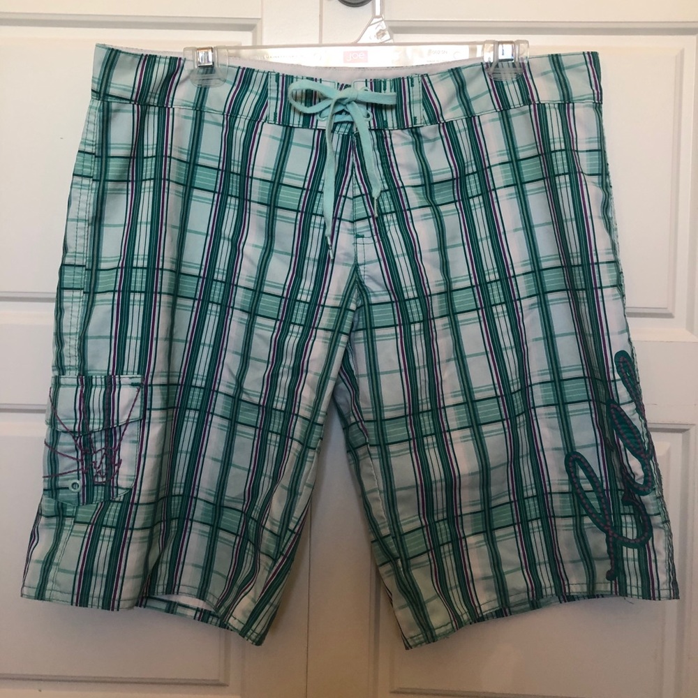 Billabong Junior’s Long Plaid Boardshorts